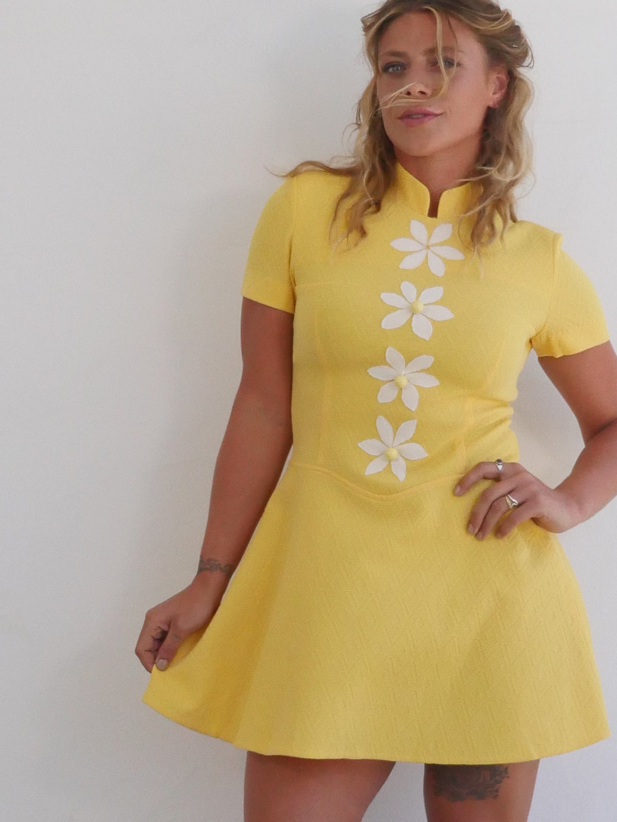 60S MINI YELLOW DAISY DRESS