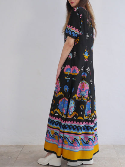 Short Sleeve Vintage Maxi Dress with Stunning Print in Pastel Colors