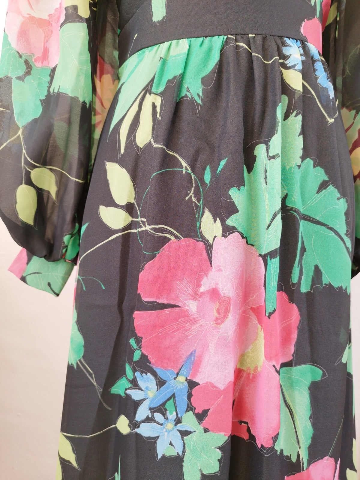 Vera Mont 70s Vintage Dress with Floral Print and Voluminous Bishop Sleeves