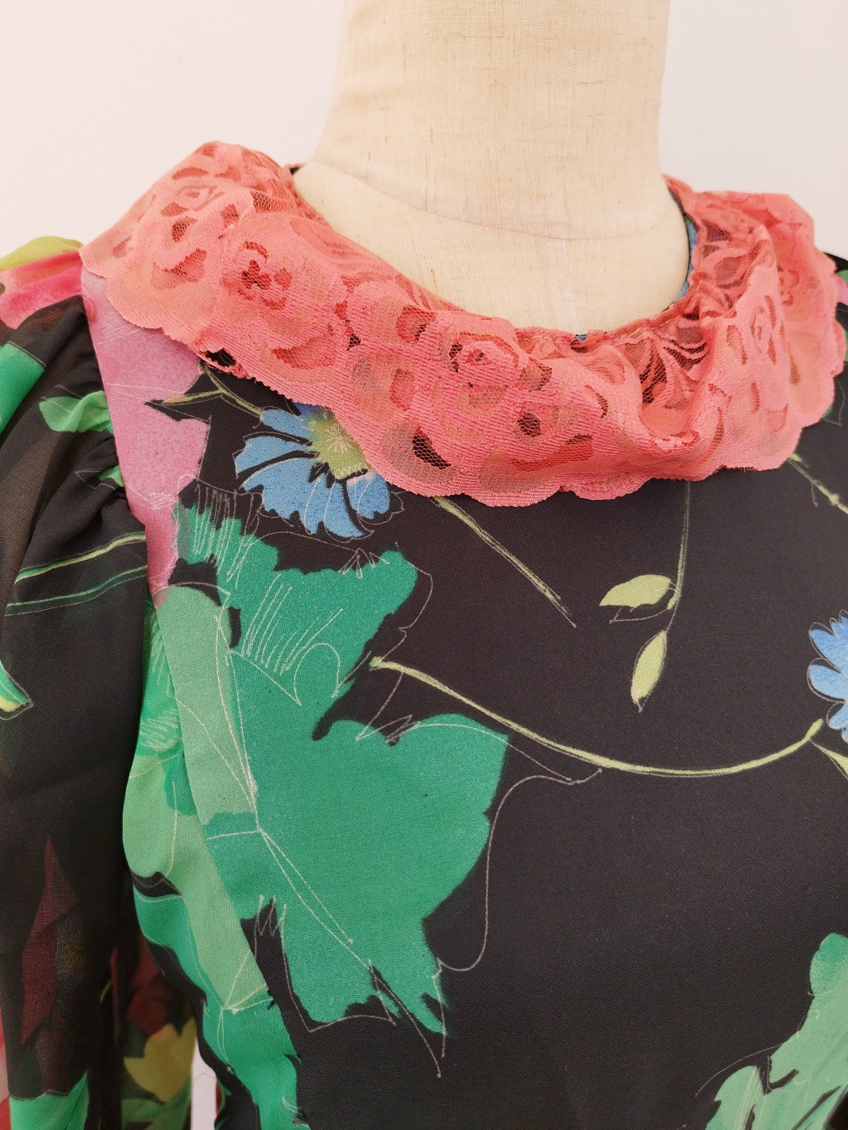 Vera Mont 70s Vintage Dress with Floral Print and Voluminous Bishop Sleeves