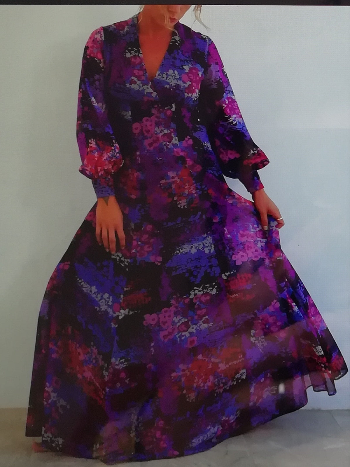 70s Maxi Vintage Dress by Mackerness with Flowy Skirt and Abstract Purple / Violet Print