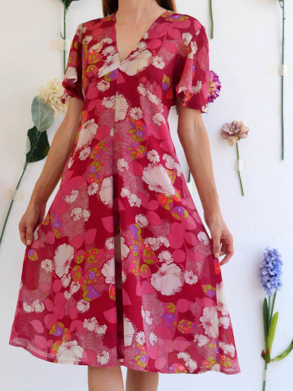 Red Vintage Midi Dress with Floral Print and Short Angel Sleeves