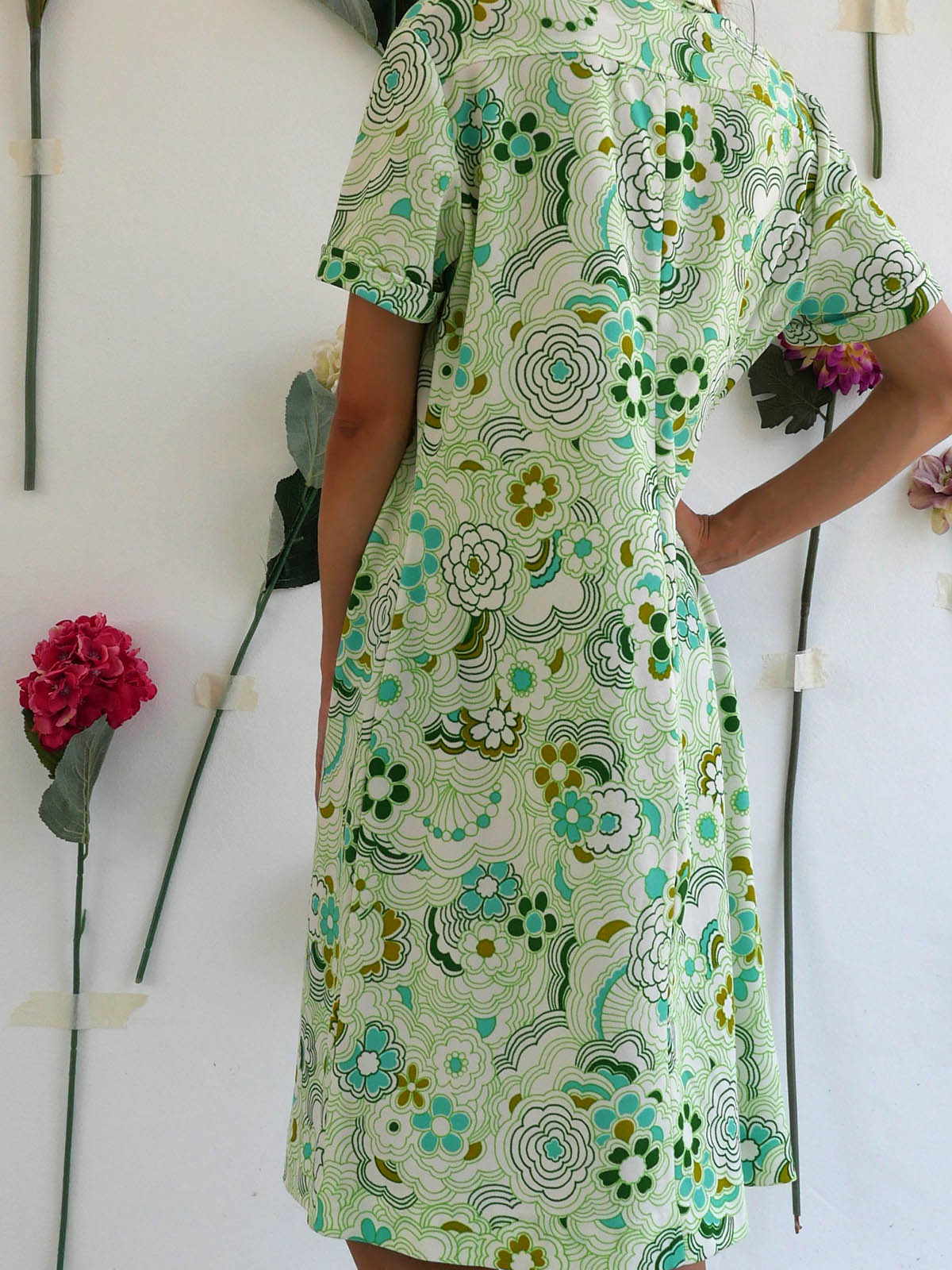 60s Short Floral Dress in Light Green Color