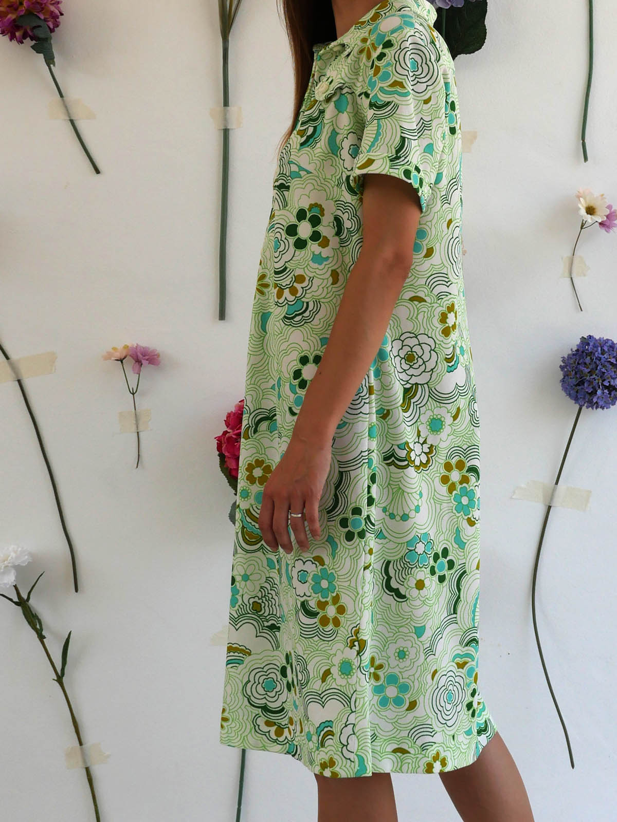 LIGHT GREEN 60S FLOWER SHORT DRESS