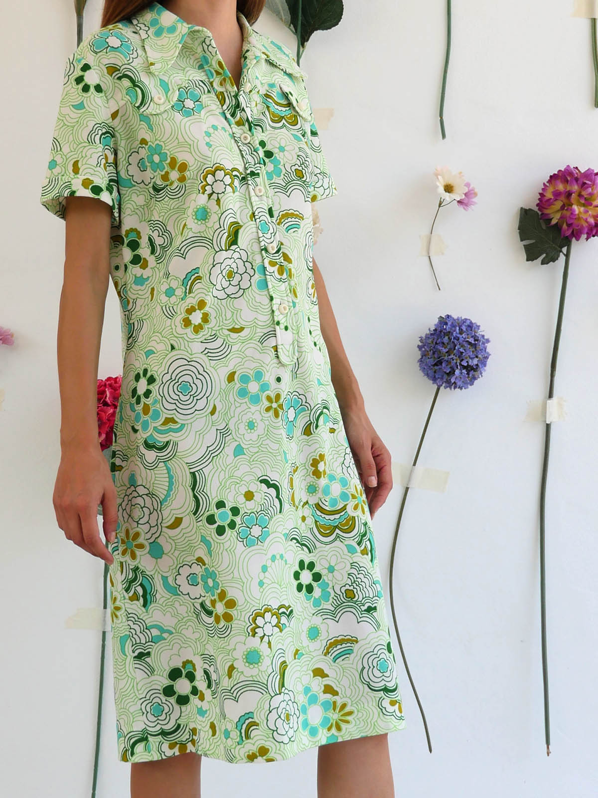 60s Short Floral Dress in Light Green Color