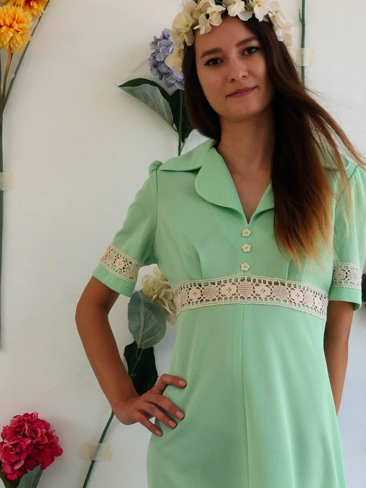 Light Green Summer Midi Dress with Lace Detail