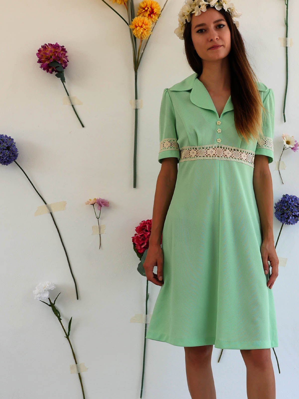 Light Green Summer Midi Dress with Lace Detail