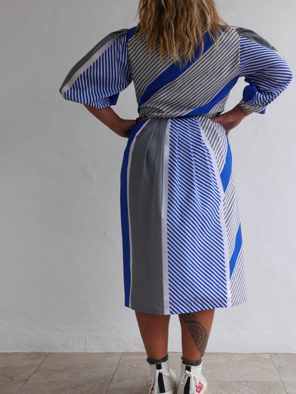 Vintage Elegant Midi Dress in Stripy Pattern