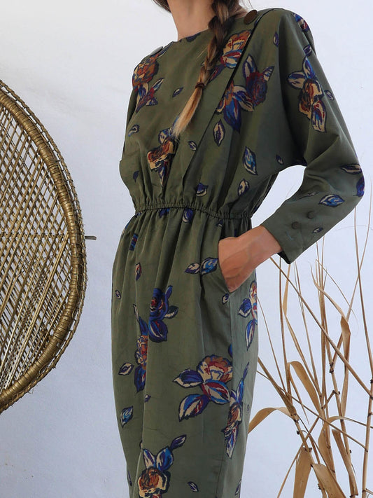 Slim Fitting Khaki Vintage Dress with Floral Print