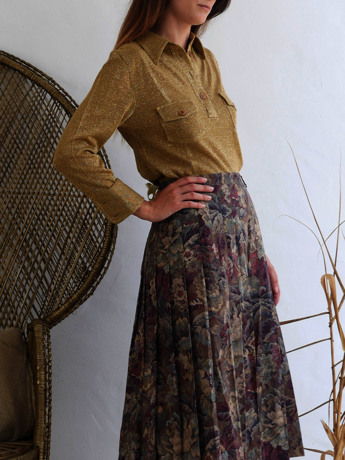 Vintage Gold Knit Top with Long Sleeves and Front Pockets